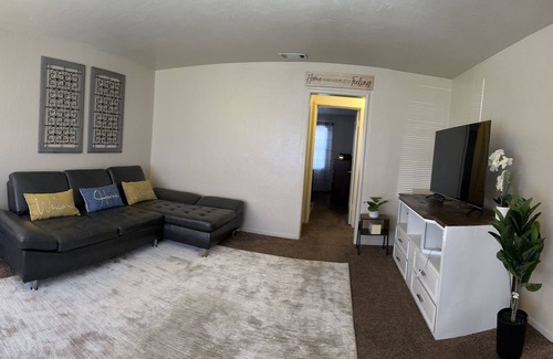 Modesto House | Centrally Located near Hospital