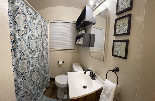 Modesto House | Centrally Located near Hospital