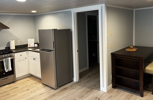 Snohomish Condo | Centrally located, newly renovated, private, cozy suite