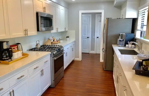 Concord House | Centrally located, Pool,Hot tub Families SFO-BART
