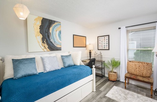 Columbus House | Centrally located ranch
