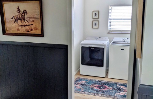Cedar Bluff House | Centrally located, spacious and comfortable! Minutes from downtown/UT, shopping.