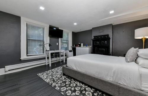 Bay Village Apartment | Centrally located Stay In Boston's Bay