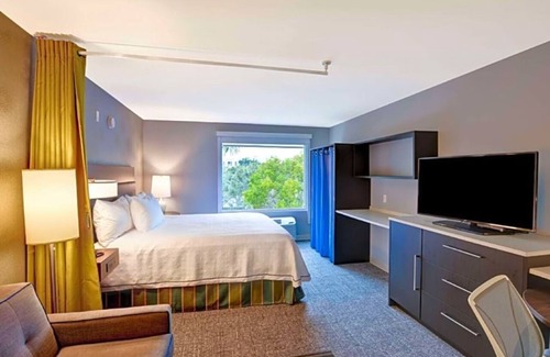 Miramar Hotel | Centrally Located Stay Near Sawgrass Mills, Stadium & Dining - 3 Units