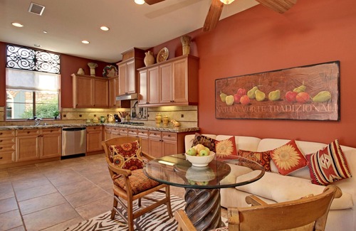 Palm Desert House | Centrally Located Tuscan-Style Townhome with Pools/Spas
