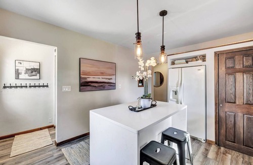 Green Bay House | Centrally Located Two Bedroom Home in Green Bay Near Lambeau!