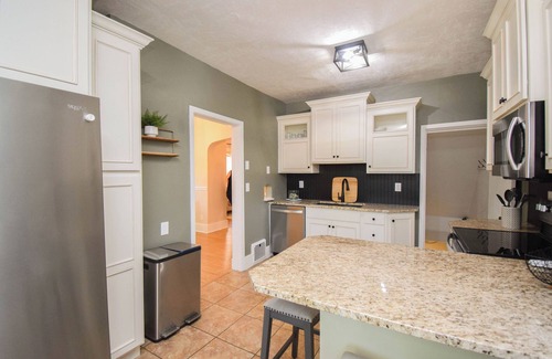 Sioux Falls House | Centrally Located Updated 1927 Art Deco