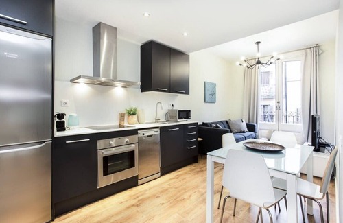 El Raval Apartment | Centric 2bedroom in Las Ramblas