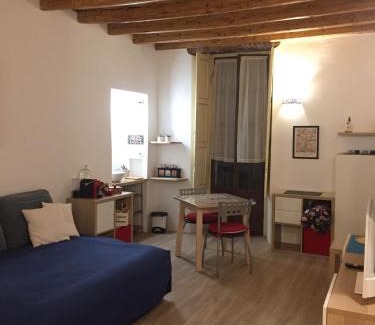 Roman Quarter Apartment | Centro Storico Home