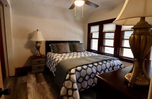 Quincy House | Century Old Craftsman Brick House