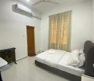 Kampong Raja House | Cerah Homestay