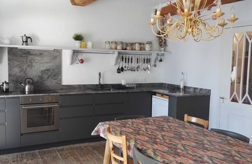 Ceret House | Ceret - 3 bed, historic town house with an artistic past