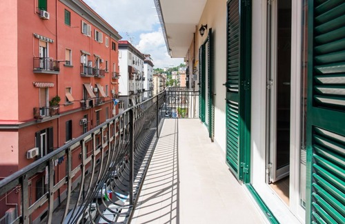 Fuorigrotta Apartment | Cerlone 1 By Dimorra