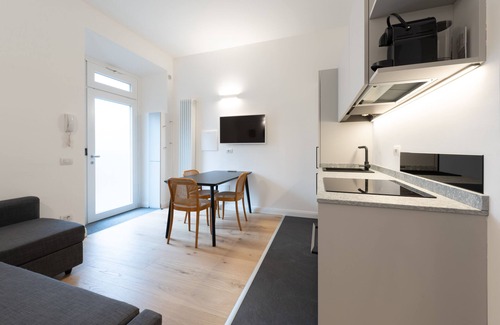 Cernobbio Apartment | [Cernobbio Center] Modern Oasis with Parking