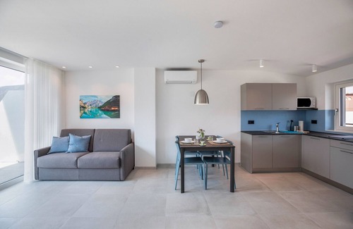 Laives Apartment | Certified Bike Experience: Sun Terrace & Alpine Panorama: Apartments Curti "Himmelblau"