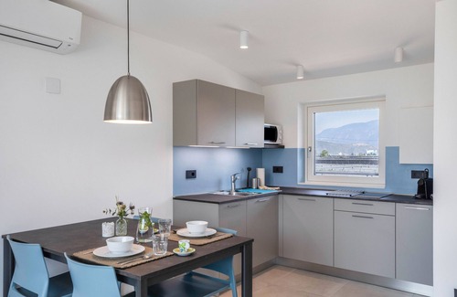 Laives Apartment | Certified Bike Experience: Sun Terrace & Alpine Panorama: Apartments Curti "Himmelblau"