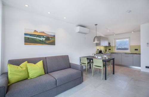 Laives Apartment | Certified Bike Experience: Sun Terrace & Alpine Panorama: Apartments Curti "Waldgrün"