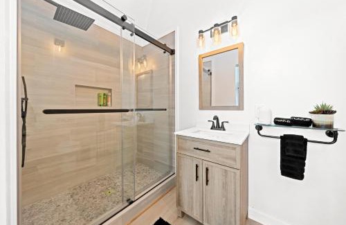 Fredericksburg Cabin | Ceto Treehouse Hottub Fredericksburg Romantic EV