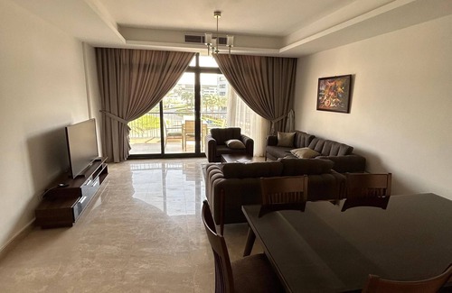 New Cairo Apartment | CFC 2BR:Walk to CFC Mall