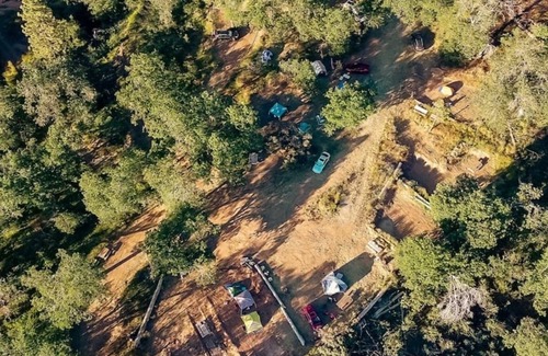 Pinehurst RV Rental | CG10 Campsite/Shower Kings Canyon & Sequoia NP