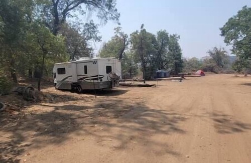 Pinehurst RV Rental | CG13 Sml Campsite/Shower Kings Canyon/Sequoia NP