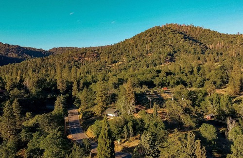 Pinehurst RV Rental | CG36 Small 15X25 ft. Campsite/Shower - Kings Canyon & Sequoia NP