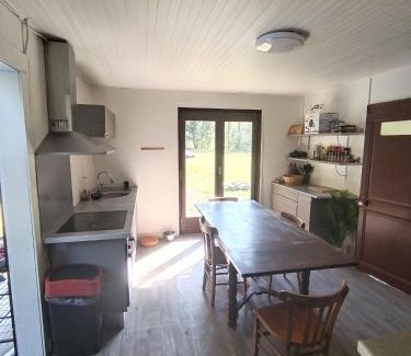 Entremont Ski Chalet | Châlet 8 personnes + grand terrain et rivière