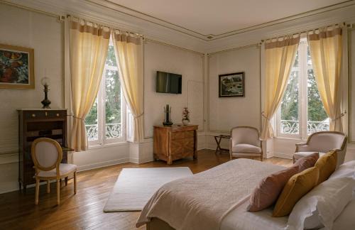 Saint-Hilaire-Saint-Florent Bed & Breakfast | Château des Orchidées en Val de Loire