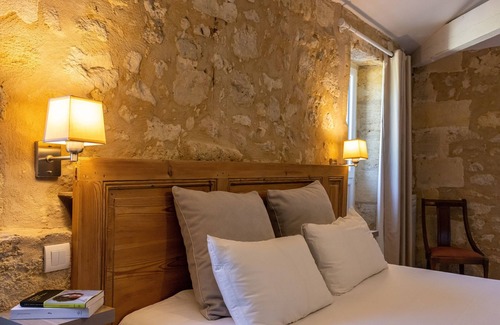 Puisseguin Hotel | Château Fleur de Roques