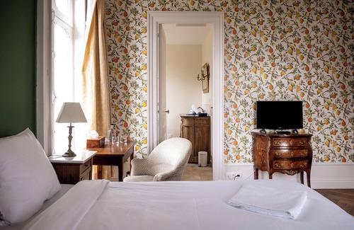 La Membrolle-sur-Choisille Hotel | Château de l'Aubrière