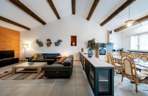 Pezenas House | Château Saint Martin de Graves