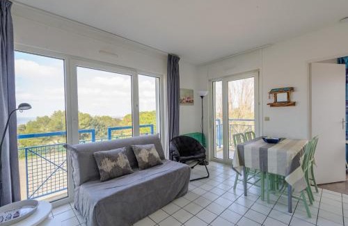 Quartier du Casino Apartment | Châtelaillon-Plage : T2 panoramique sur la mer pour 2 avec piscine - FR-1-535-2