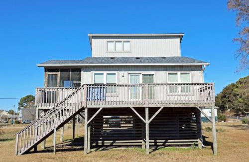 Colington Harbour House | CH103- Beach Retreat