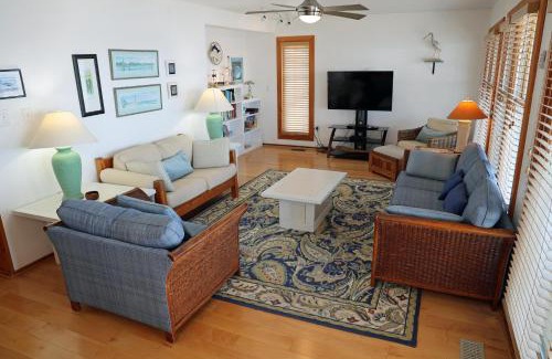 Colington Harbour House | CH207- Rhodoms Harbor