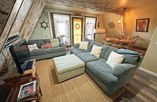 Colington Harbour House | CH307- The Pirate House