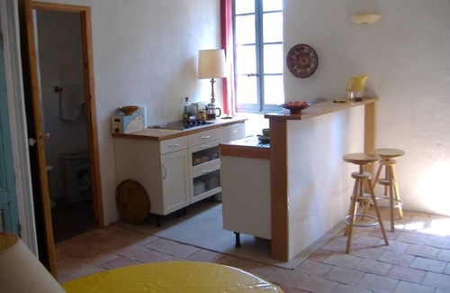 Saint-Andre-de-Roquepertuis House | Charming old house, quiet, detached, in the center of a small village