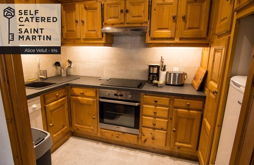 Saint-Martin-de-Belleville Apartment | Chalet Alice Velut - Iris | Spacious 2-bedroom apartment sleeping 4/5 people