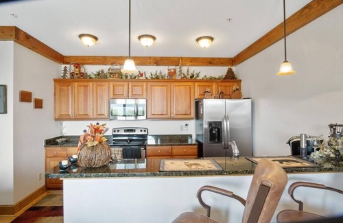 Boone House | Chalakee Lodge CB-3: Gated Resort, Indoor/Outdoor Pools and Hot Tub, Resort Hot Tub, Fitness, Gas.