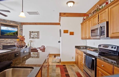 Boone House | Chalakee Lodge CB-3: Gated Resort, Indoor/Outdoor Pools and Hot Tub, Resort Hot Tub, Fitness, Gas.