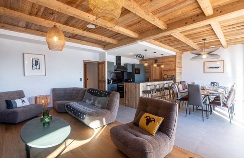 La Toussuire Ski Chalet | Chalets de Cœur - chalet KIERA from 100m to the slopes with swimming pool