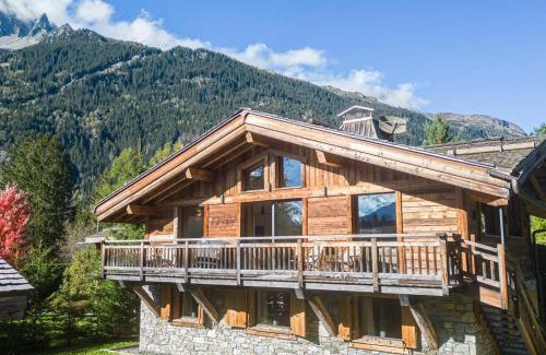 Chamonix-Mont-Blanc Ski Chalet | Chalet à Chamonix avec Sauna et Jacuzzi - FR-1-343-253