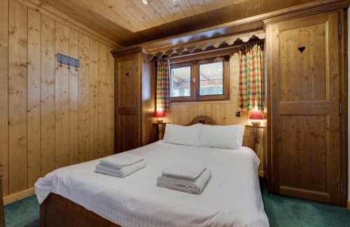 La Rosiere Ski Chalet | Chalet à La Rosière - 14 pers, 195m², jacuzzi, hammam, ski room, balcon et terrasse orientés Sud - FR-1-690-25