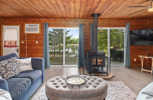 Stevensville Villa | Chalet #104 - Three Bedroom Villa, Sleeps 8