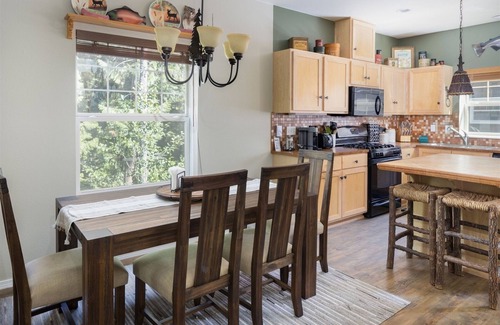 Government Camp Ski Chalet | Chalet 106 at the Official Collins Lake Resort