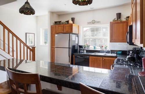 Government Camp Ski Chalet | Chalet 140 at the Official Collins Lake Resort