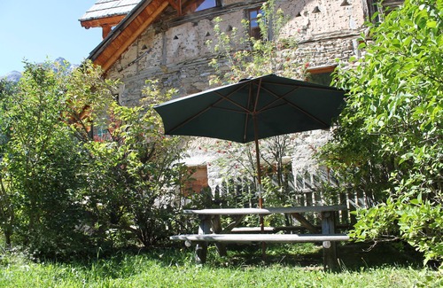 Cervieres Ski Chalet | Chalet 200m2 of the 18th century with sauna, fireplace and Jacuzzi.