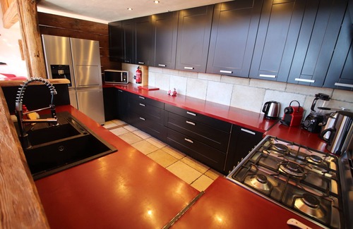 Montgenevre Ski Chalet | CHALET 22 PEOPLE SKI IN SKI OUT SWIMMING POOL JACUZZI SAUNA HAMMAM CINEMA ROOM