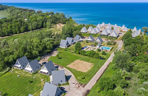 Stevensville Villa | Chalet #29 - Two Bedroom Villa, Sleeps 6