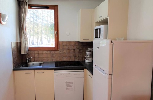 Saint-Etienne-en-Devoluy Ski Chalet | Chalet, 300m from ski slopes, fitness, swimming pool, sauna, terrace, parking, tv, ski locker, 42m²