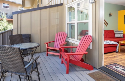 Government Camp Ski Chalet | Chalet 68 at the Official Collins Lake Resort